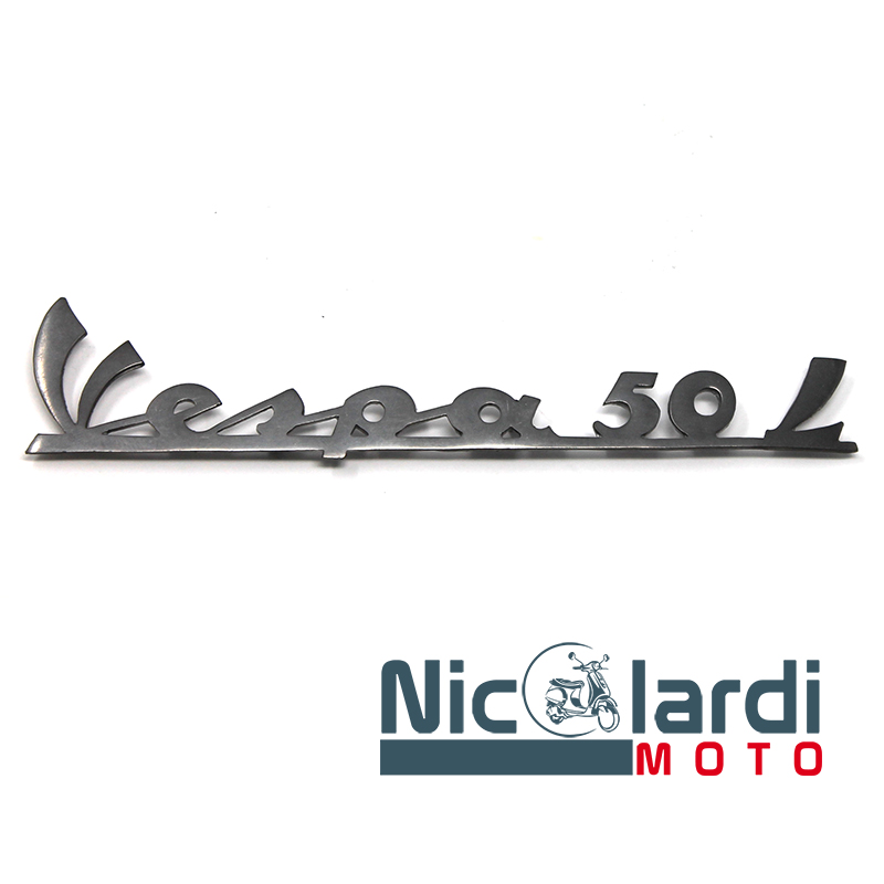 Targhetta posteriore scritta "Vespa 50 L"